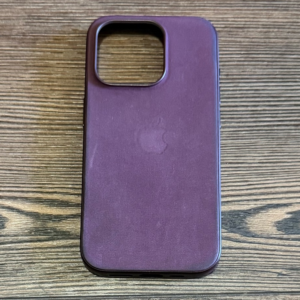 Apple iPhone 15 Pro FineWoven Case - Mulberry